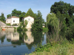 The Riverside Retreat-Le Pont De Vinade